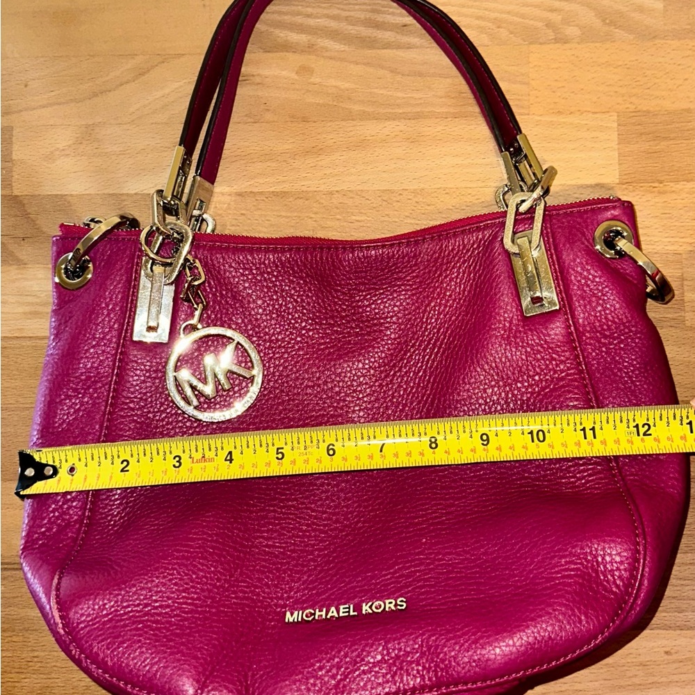 Michael Kors Pink Leather Shoulder Bag - Picture 5 of 7